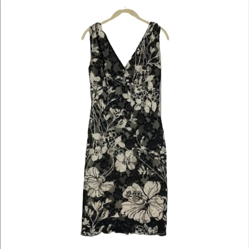 Black Creme floral lace overlay vneck shift dress